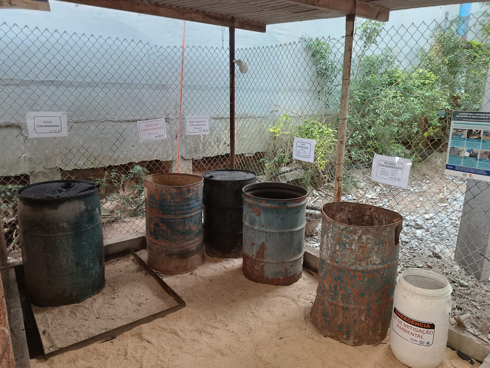 CASAN amplia o cuidado com resíduos perigosos nas obras da ETE Insular