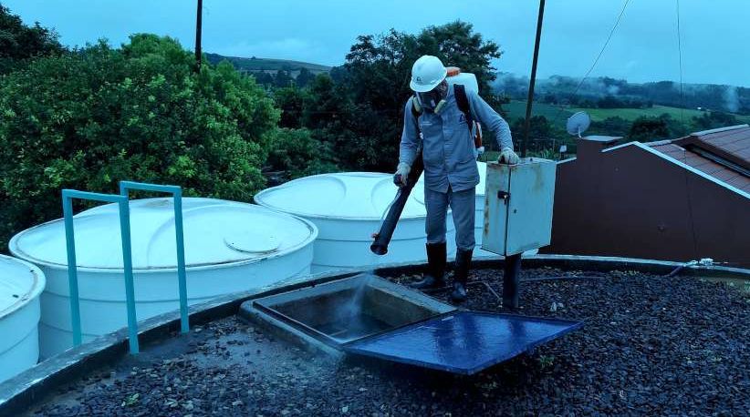 Limpeza e higienização de reservatórios